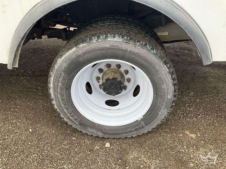 2012-ford-f550-image-19
