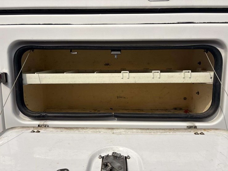 2013-ford-f350-image-19