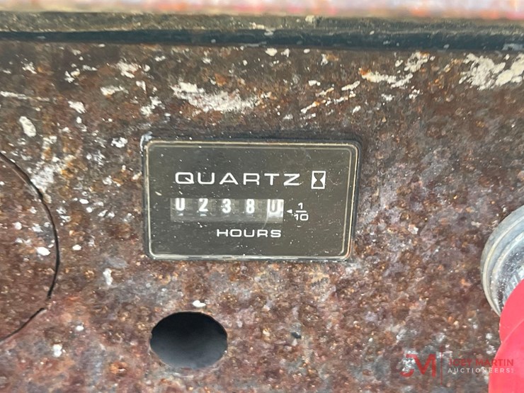 2017-jlg-1932r-image-15