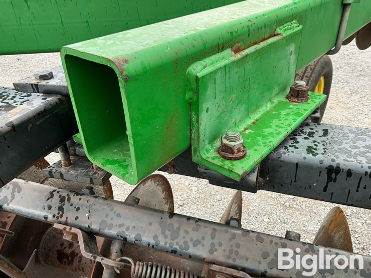 john-deere-630-image-19
