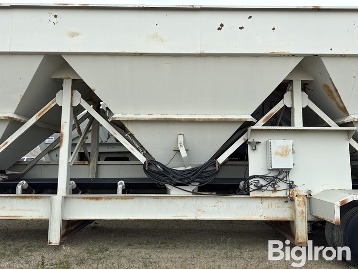 2000-homemade-3-feed-bin-on-t/a-carrier-image-13