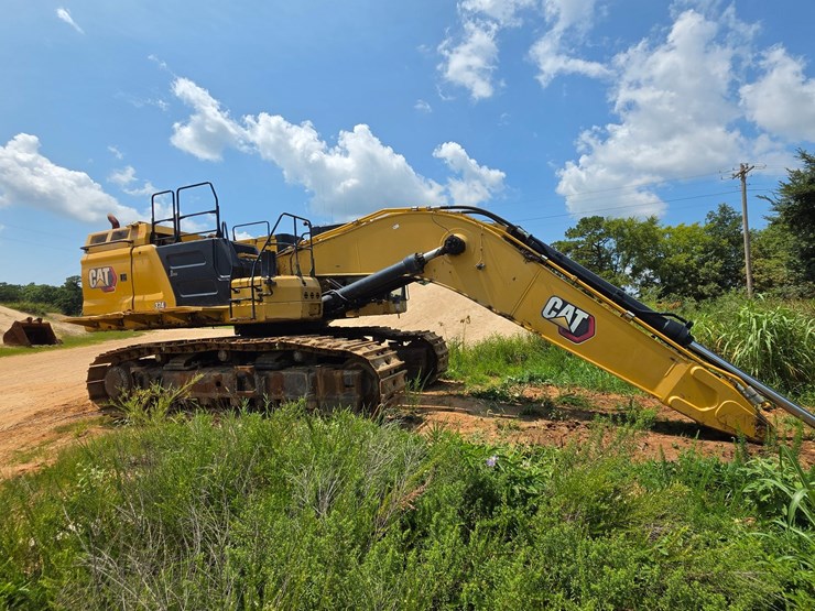 2023-caterpillar-374-image-13