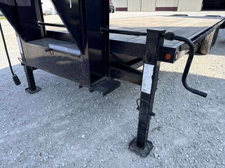 2011-trailerman-gooseneck-25ft-trailer-image-7