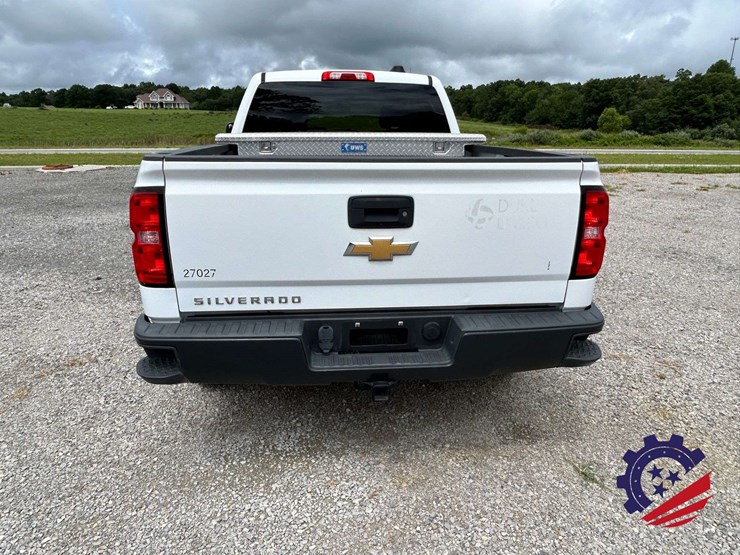2018-chevrolet-silverado-pickup-truck-image-4