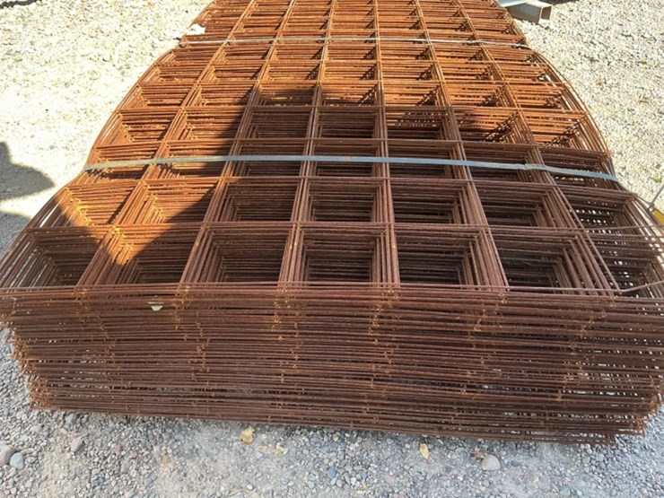 bundle-of-42in-x-84in-wire-mesh-sheets-image-3