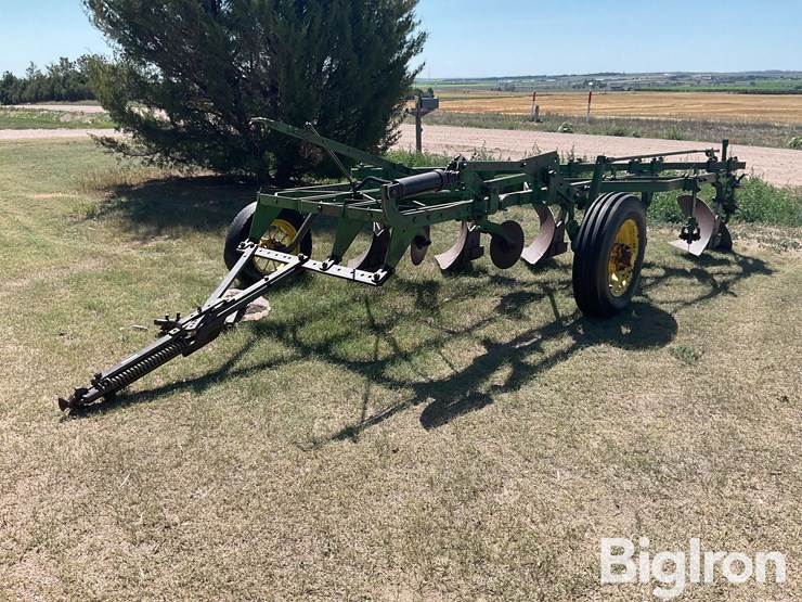 john-deere-5-image-1