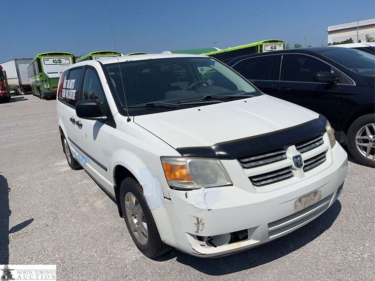 2008-dodge-grand-caravan-se-image-3