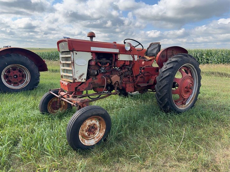 farmall-340-row-crop-image-7