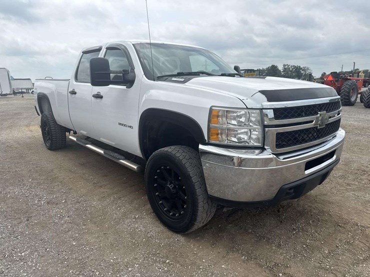 2013-chevrolet-2500-image-7
