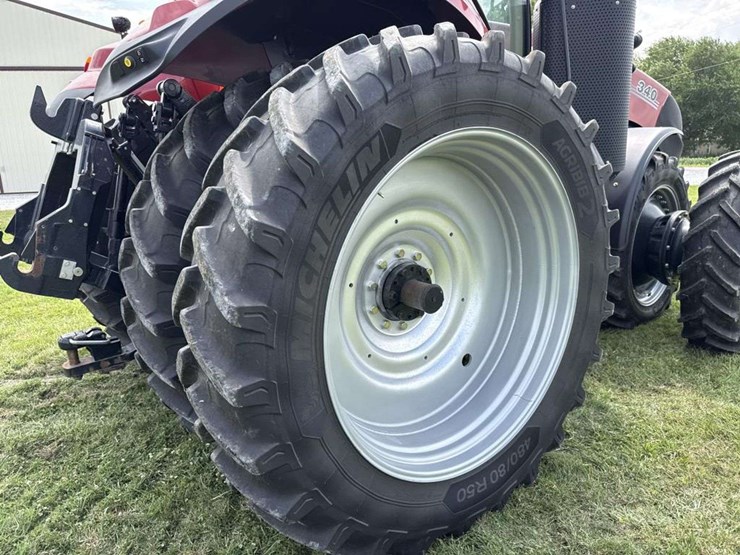 2021-case-ih-340-image-24