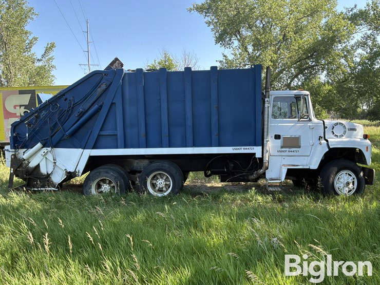 1995-ford-l8000-image-4