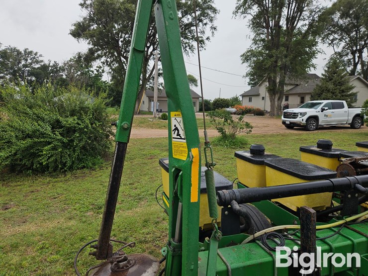 john-deere-7300-image-16