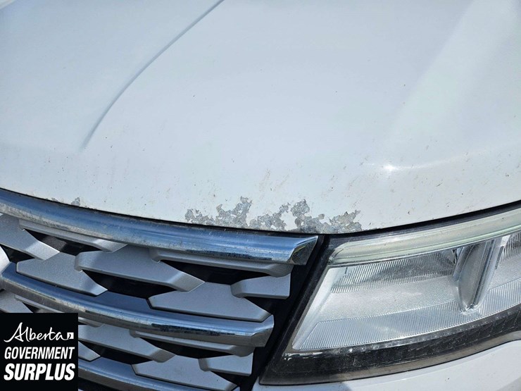 2019-ford-explorer-xlt-image-2