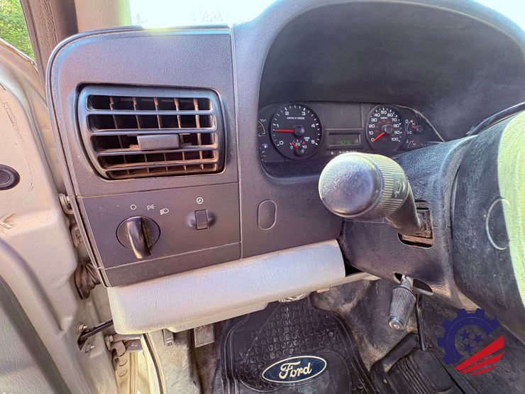 2006-ford-f550-xlt-sd-image-82