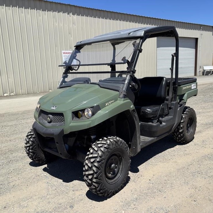 2014 JOHN DEERE GATOR XUV 550