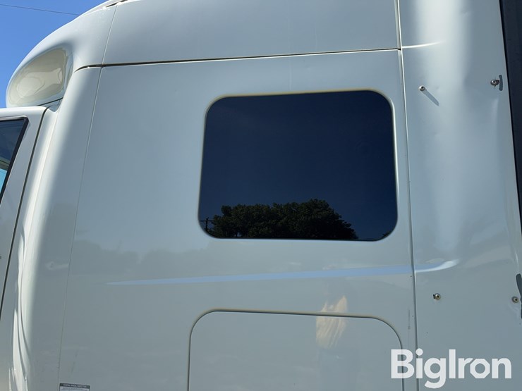 2012-international-prostar-image-9