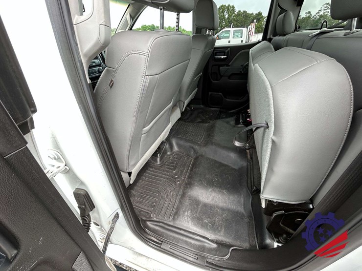 2018-chevrolet-silverado-pickup-truck-image-44