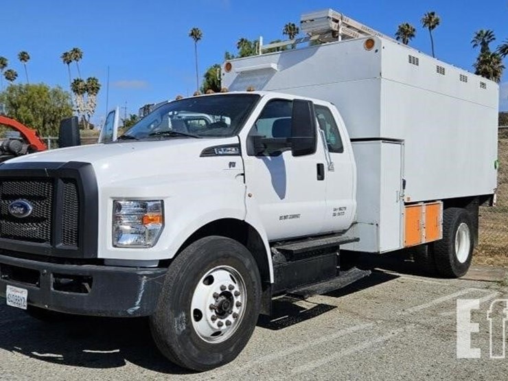 2019-ford-f750-sd-image-1