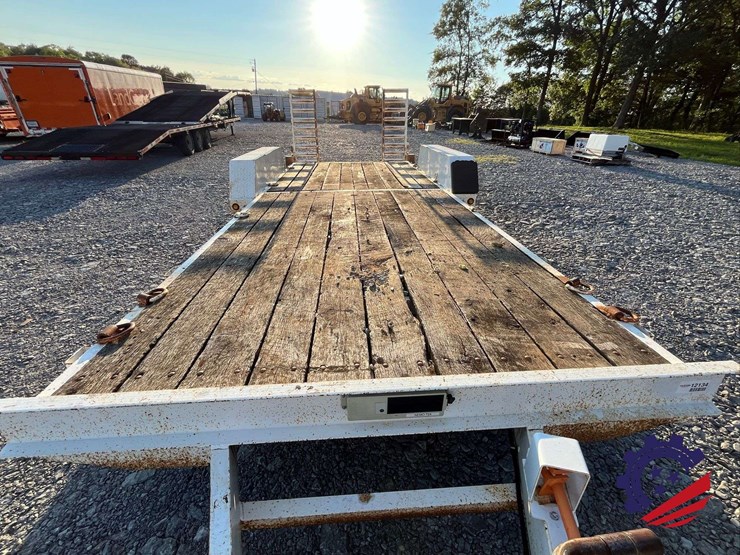 2013-moran-welding-20’-/-16k-lb.-t/a-equipment-tag-trailer-image-38