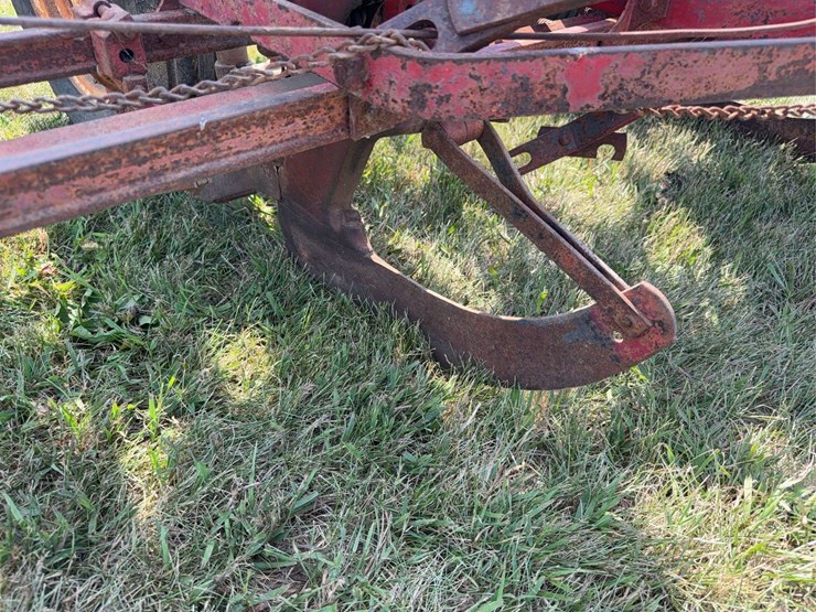 mccormick-deering-two-row-planter-image-13