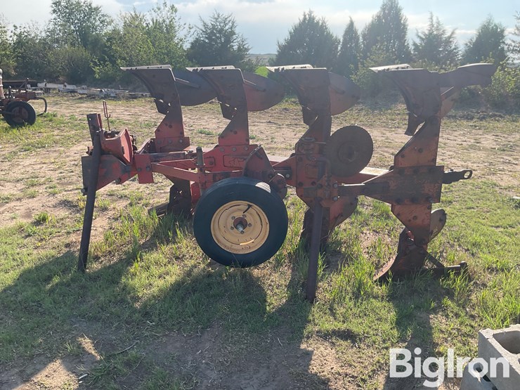 massey-ferguson-57-image-8
