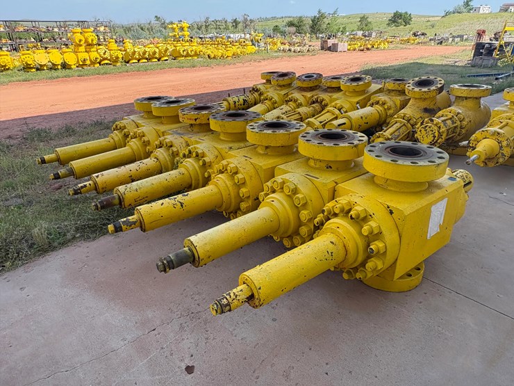 (7x$)-7-1/16”-10k-frac-valves-image-4