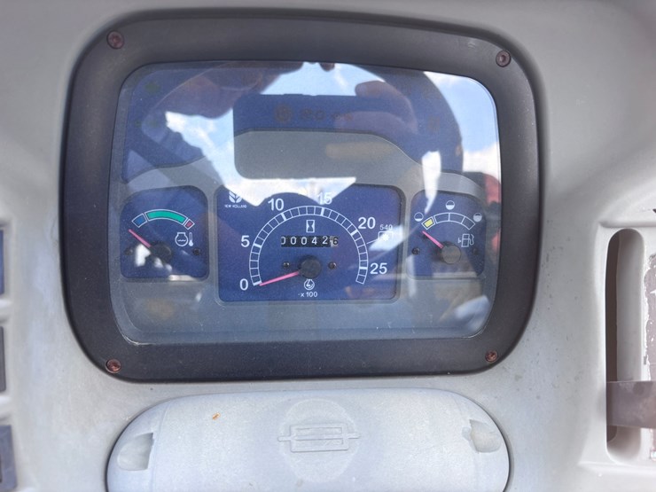 new-holland-tn60a-image-12