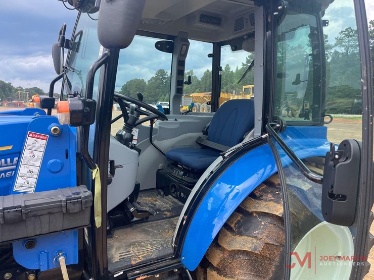 2023-new-holland-boomer-55-ag-tractor-image-18