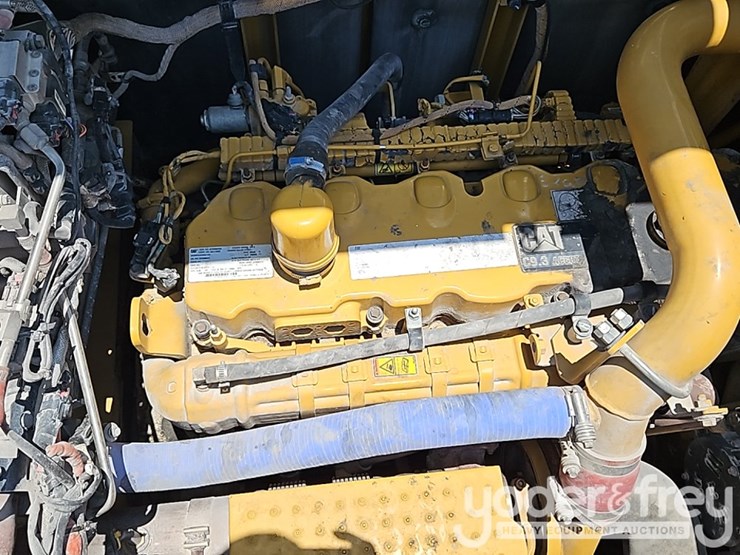 2015-caterpillar-336fl-image-26