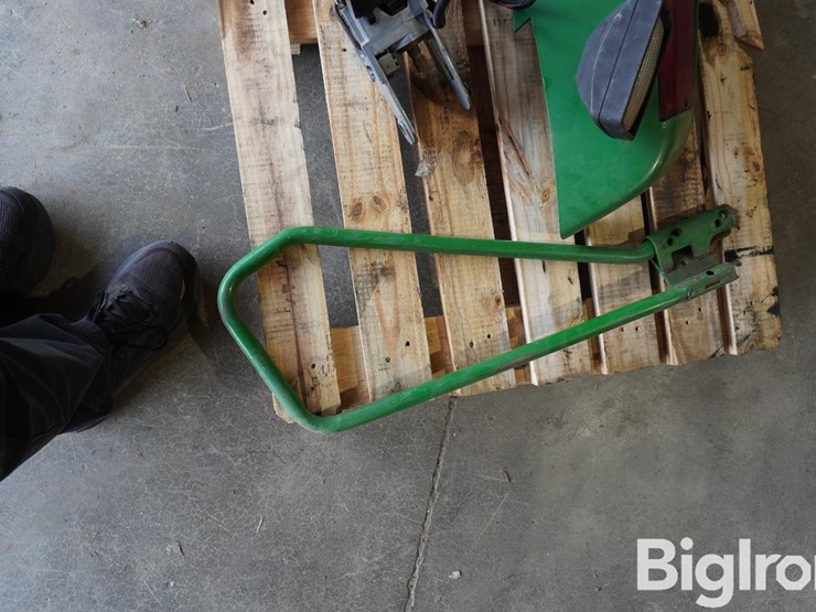 john-deere-8200-image-10