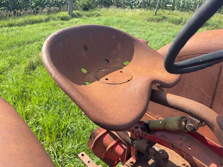 massey-ferguson-44-image-31
