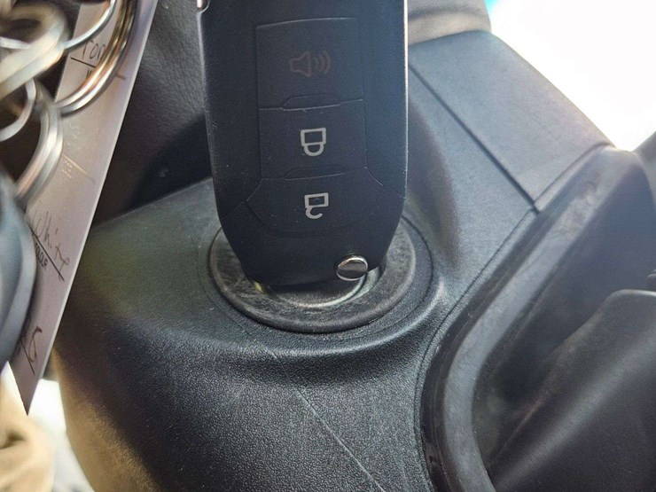 2017-ford-f150-image-13
