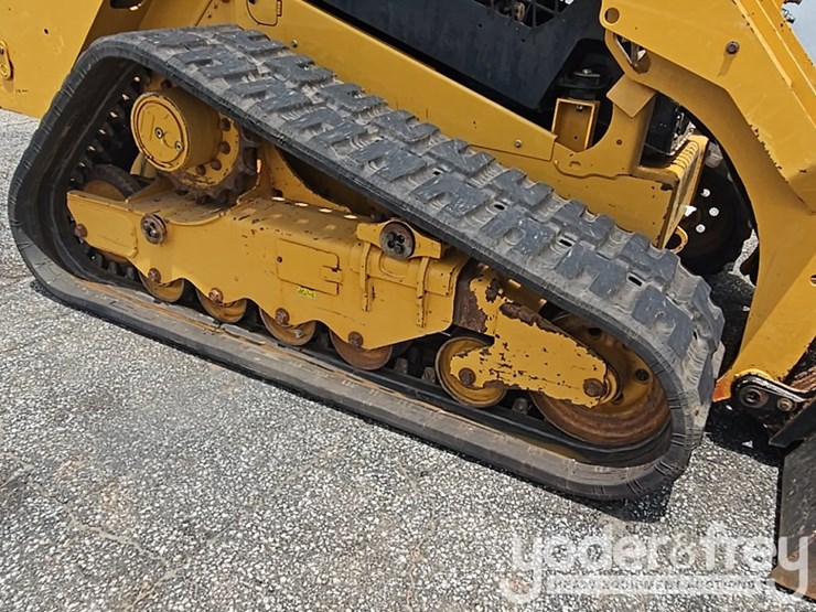 2021-caterpillar-289d3-image-17