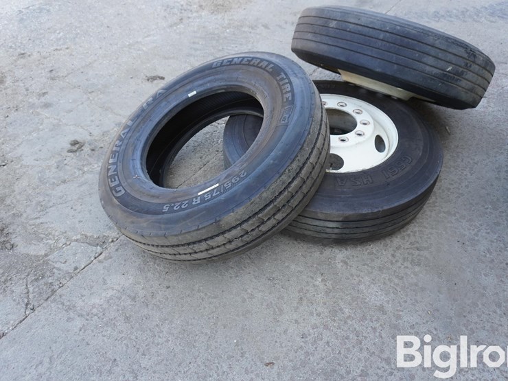 295/75r22.5-tires-&-rims-image-3