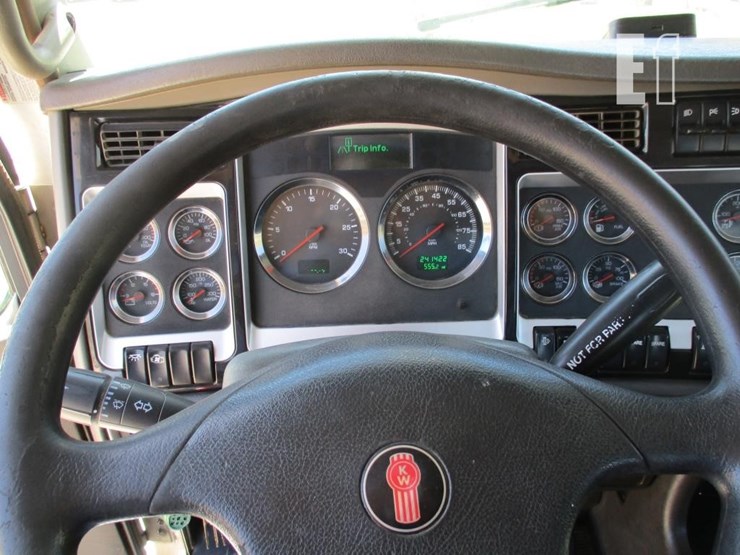 2014-kenworth-t800-image-14