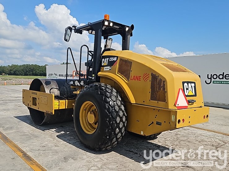 2018-caterpillar-cs54b-image-4