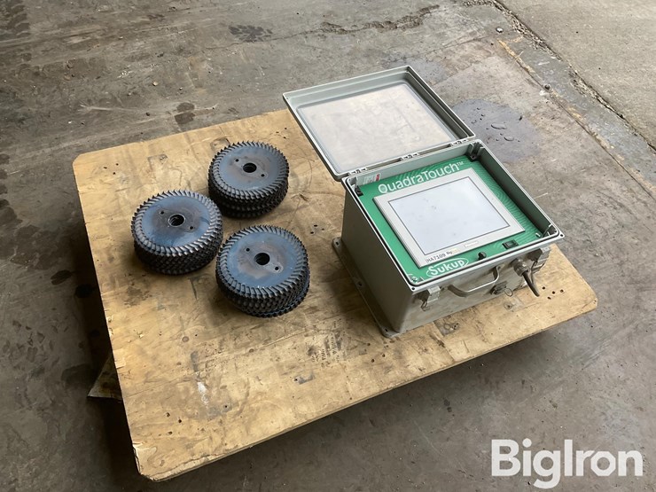 sukup-quadra-touch-grain-dryer-controller-image-1