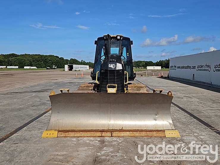 2022-caterpillar-d3-lgp-image-14