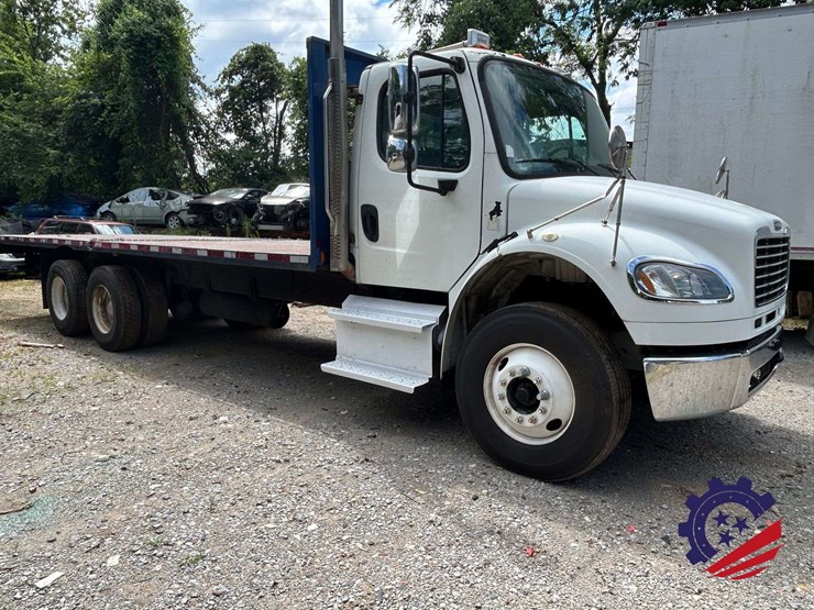 2015-freightliner-m2-t/a-flatbed-truck-image-10