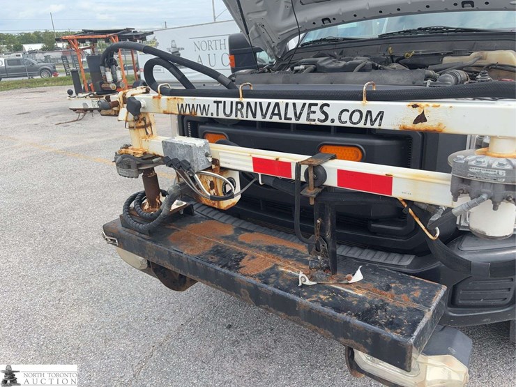2015-ford-f550-image-23
