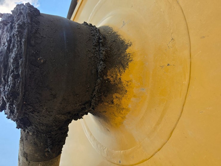 2023-caterpillar-374-image-97