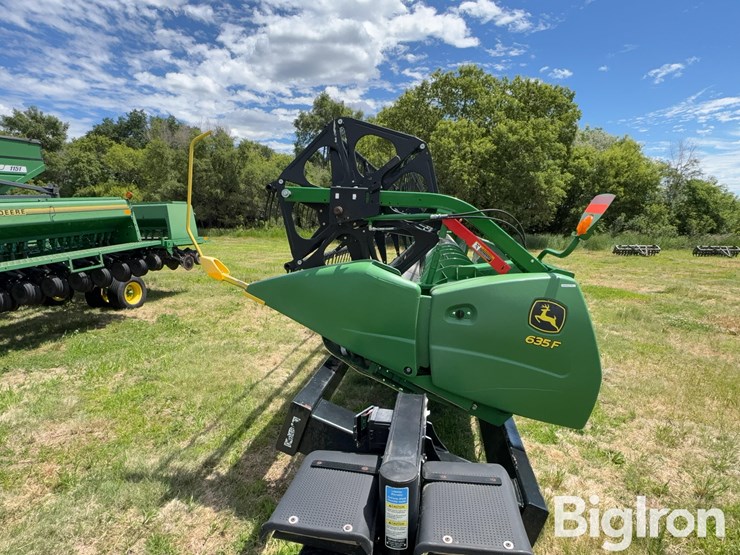 john-deere-635f-image-8