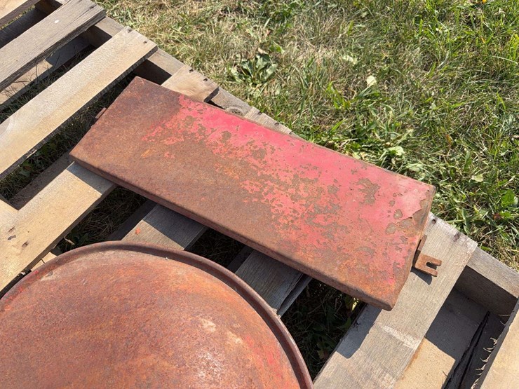 farmall-seat-pan,-pedal,-and-battery-box-image-2