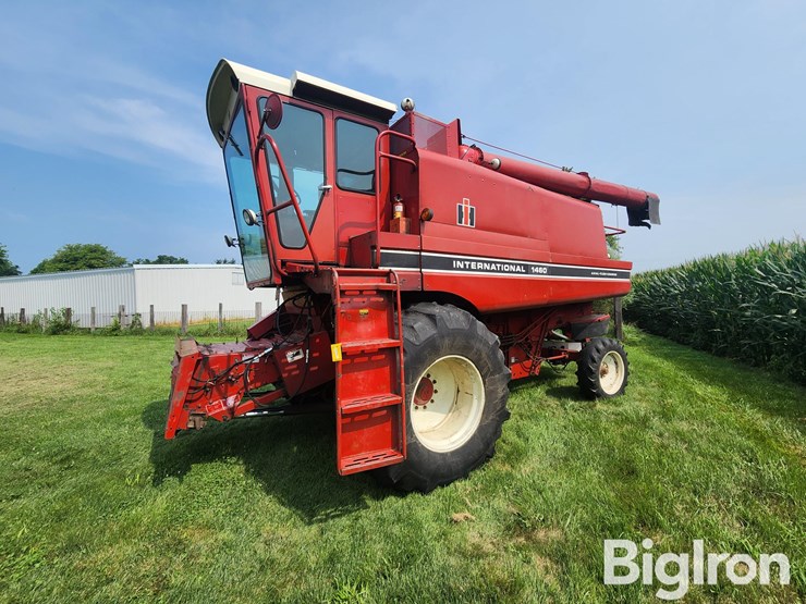 1983-case-ih-1460-image-1