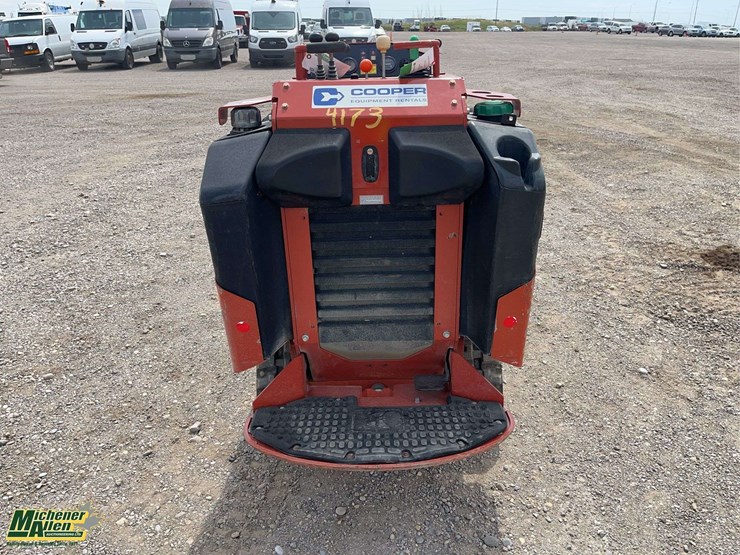 2021-ditch-witch-sk800-image-4