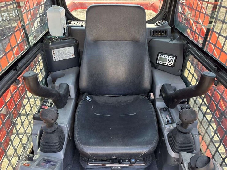 kubota-svl75-2-image-13