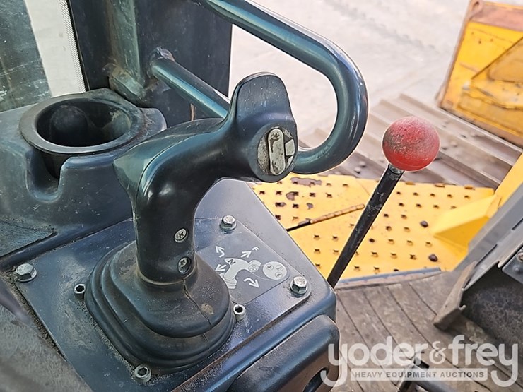 2019-deere-750k-lgp-image-31