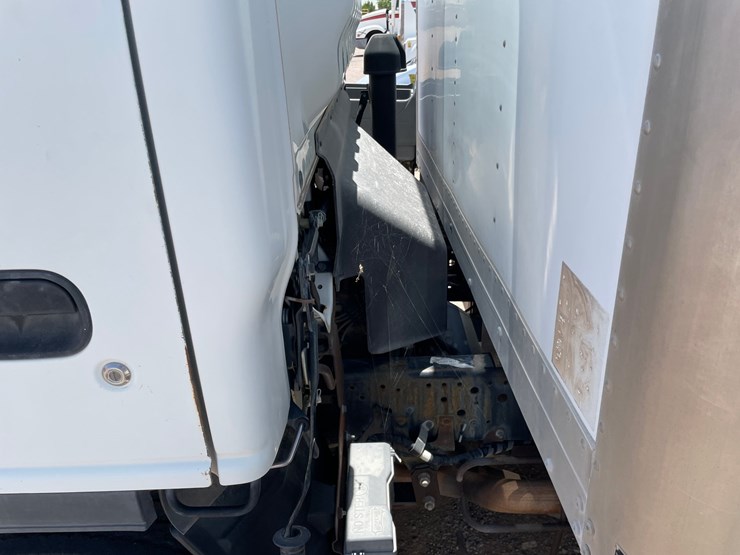#2254-•-1998-isuzu-2-ton-cargo-truck-image-16