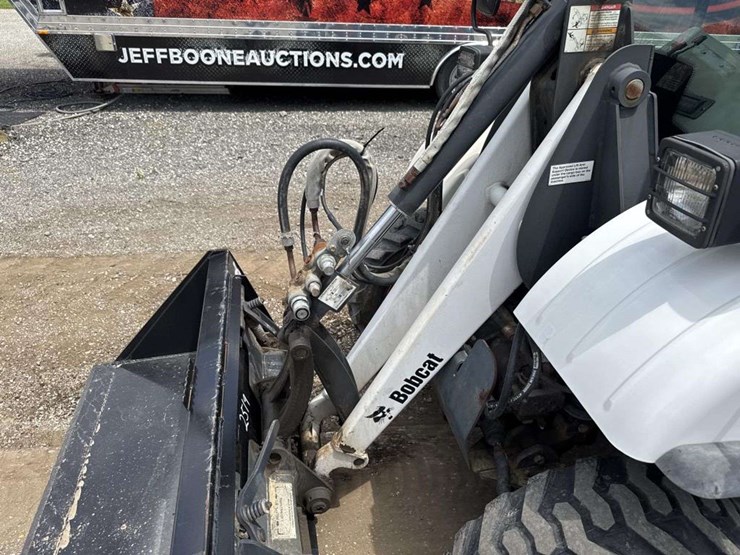 2006-bobcat-5600-tool-cat-image-6