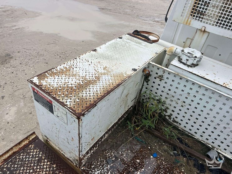 2005-altec-d947-image-29